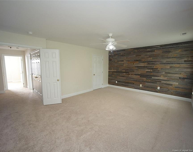 9506 Dellbrook Court - Photo Thumbnail 22