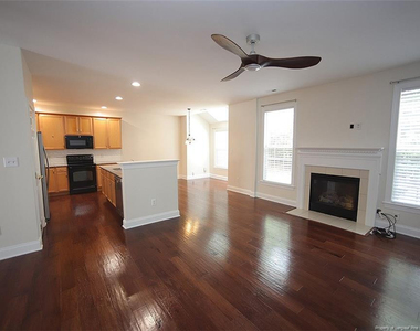9506 Dellbrook Court - Photo Thumbnail 10