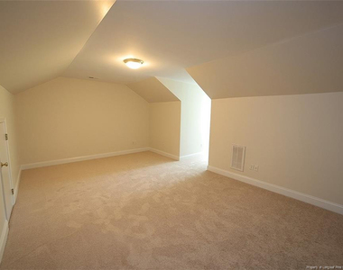9506 Dellbrook Court - Photo Thumbnail 23