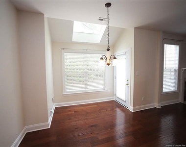 9506 Dellbrook Court - Photo Thumbnail 14