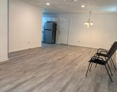 606 Kellam Circle - Photo Thumbnail 1