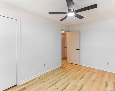 4463 Briton Circle - Photo Thumbnail 23