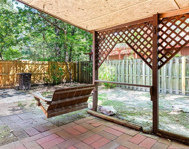 4463 Briton Circle - Photo Thumbnail 31
