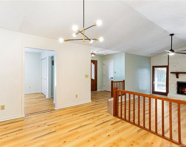 4463 Briton Circle - Photo Thumbnail 11
