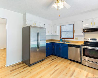 4463 Briton Circle - Photo Thumbnail 13