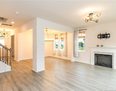 308 Countryside Drive - Photo Thumbnail 10