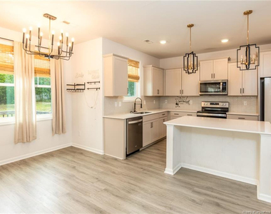 308 Countryside Drive - Photo Thumbnail 12