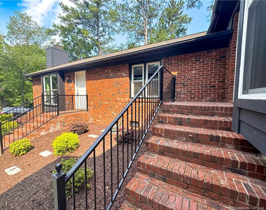 533 Coronation Drive - Photo Thumbnail 2