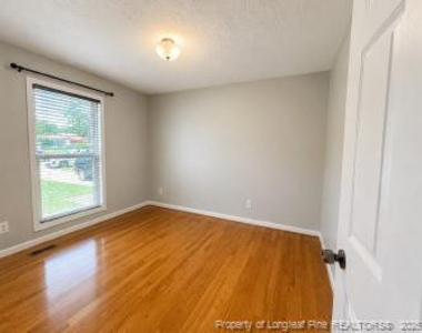 1228 Bromley Drive - Photo Thumbnail 15