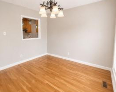 1228 Bromley Drive - Photo Thumbnail 9