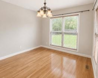 1228 Bromley Drive - Photo Thumbnail 10