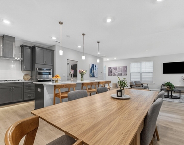 7715 Litcham Drive - Photo Thumbnail 20