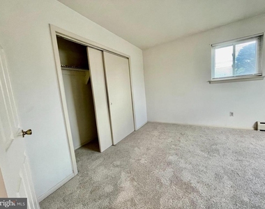 137 W Fifth Avenue - Photo Thumbnail 5