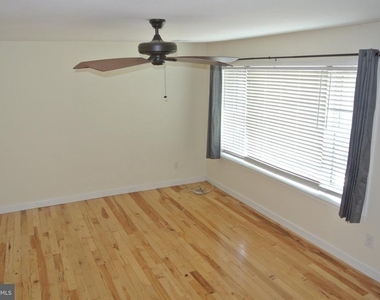 6 Cobblestone Drive - Photo Thumbnail 1