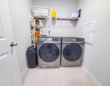 3553 Lovage Drive - Photo Thumbnail 14
