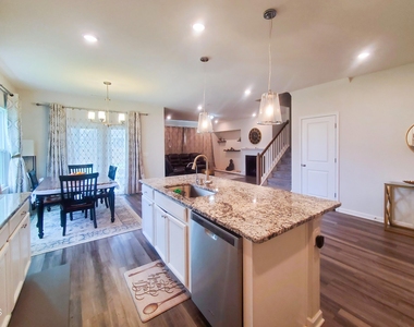 3553 Lovage Drive - Photo Thumbnail 8