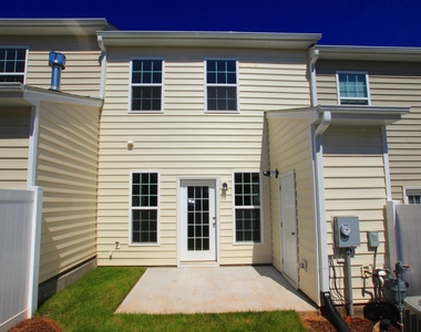 405 Stone Flower Lane - Photo Thumbnail 15
