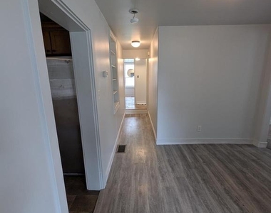 210 W Main Street - Photo Thumbnail 8