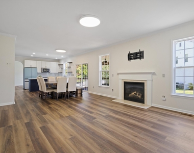 930 Pristine Lane - Photo Thumbnail 14