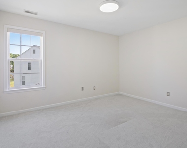 930 Pristine Lane - Photo Thumbnail 24