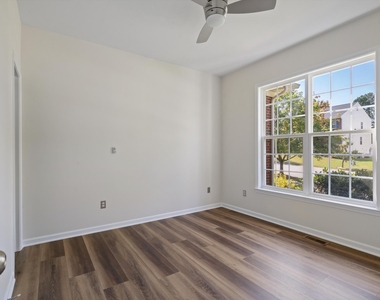 930 Pristine Lane - Photo Thumbnail 4