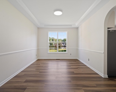 930 Pristine Lane - Photo Thumbnail 8