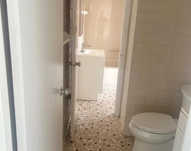1030 E Lancaster Avenue - Photo Thumbnail 5