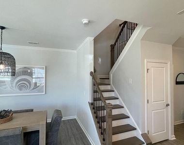 108 Kimber Lane - Photo Thumbnail 7
