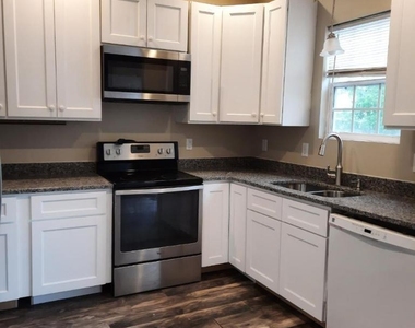 407 East End Avenue - Photo Thumbnail 1