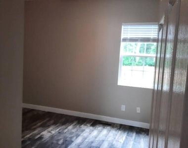 407 East End Avenue - Photo Thumbnail 8