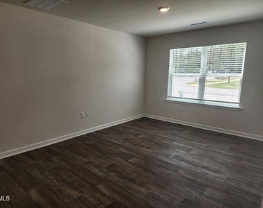8640 Brixton Shay Drive - Photo Thumbnail 4