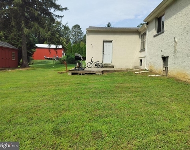 2100 Oaklyn Road - Photo Thumbnail 3