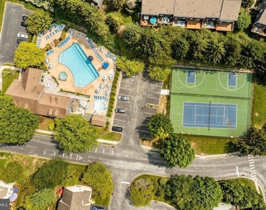 102 Whistling Swan Lane - Photo Thumbnail 2