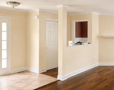 102 Whistling Swan Lane - Photo Thumbnail 5