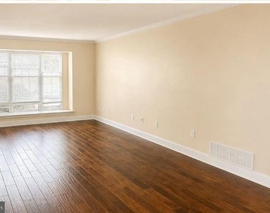 102 Whistling Swan Lane - Photo Thumbnail 6