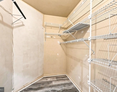 103 Greenbrook Court - Photo Thumbnail 14