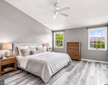 103 Greenbrook Court - Photo Thumbnail 25