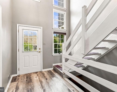 103 Greenbrook Court - Photo Thumbnail 3