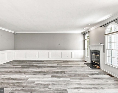 103 Greenbrook Court - Photo Thumbnail 6