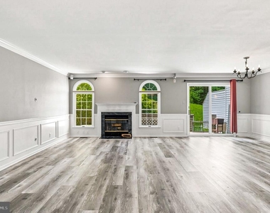 103 Greenbrook Court - Photo Thumbnail 4
