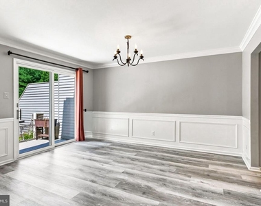 103 Greenbrook Court - Photo Thumbnail 7