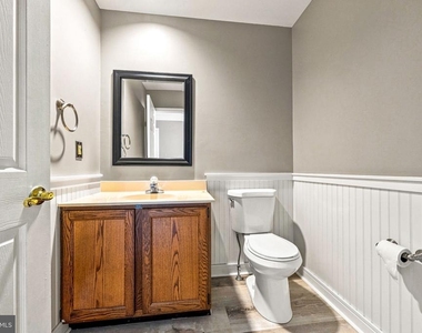 103 Greenbrook Court - Photo Thumbnail 11