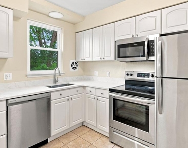 333 Lacey Avenue - Photo Thumbnail 10