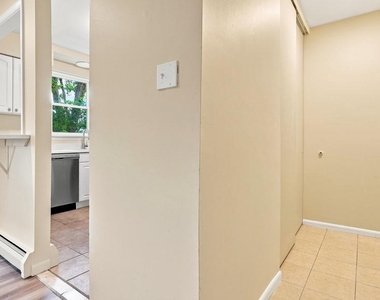 333 Lacey Avenue - Photo Thumbnail 3