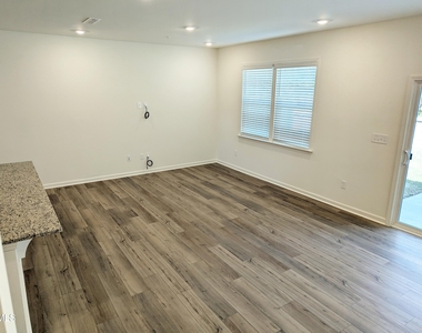 173 Cabernet Drive - Photo Thumbnail 5