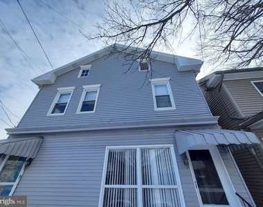 213 B Lincoln Way W - Photo Thumbnail 1