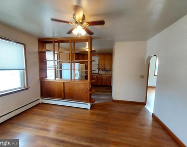 213 B Lincoln Way W - Photo Thumbnail 4