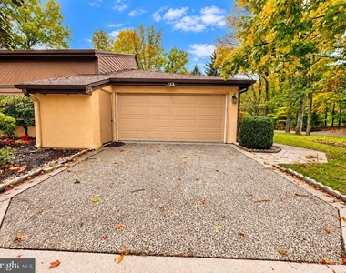 173 Sayre Drive - Photo Thumbnail 35