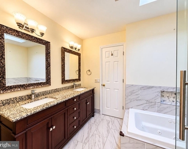 173 Sayre Drive - Photo Thumbnail 17