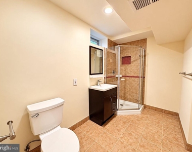 173 Sayre Drive - Photo Thumbnail 31